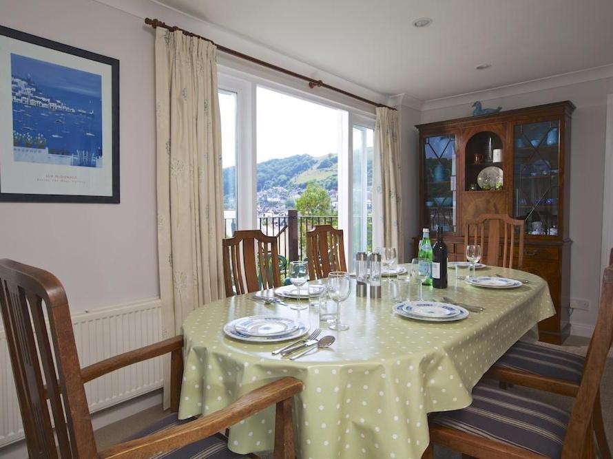 Moonrakers, Clarence Street Holiday home *